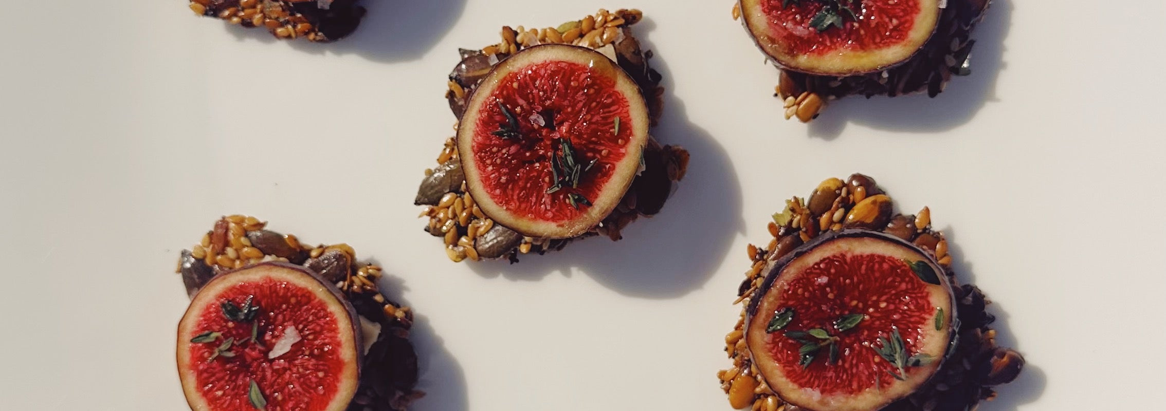 Image for Fig & flaxseed crackers: High in fibre and omega-3 fatty acids these crackers are not only a joy for your tast